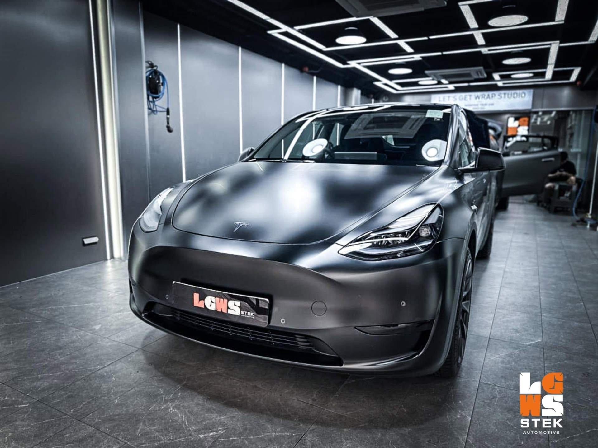 Tesla Model Y STEK DYNOMatt 透明啞面漆面保護膜 (Matte PPF) 施工作品