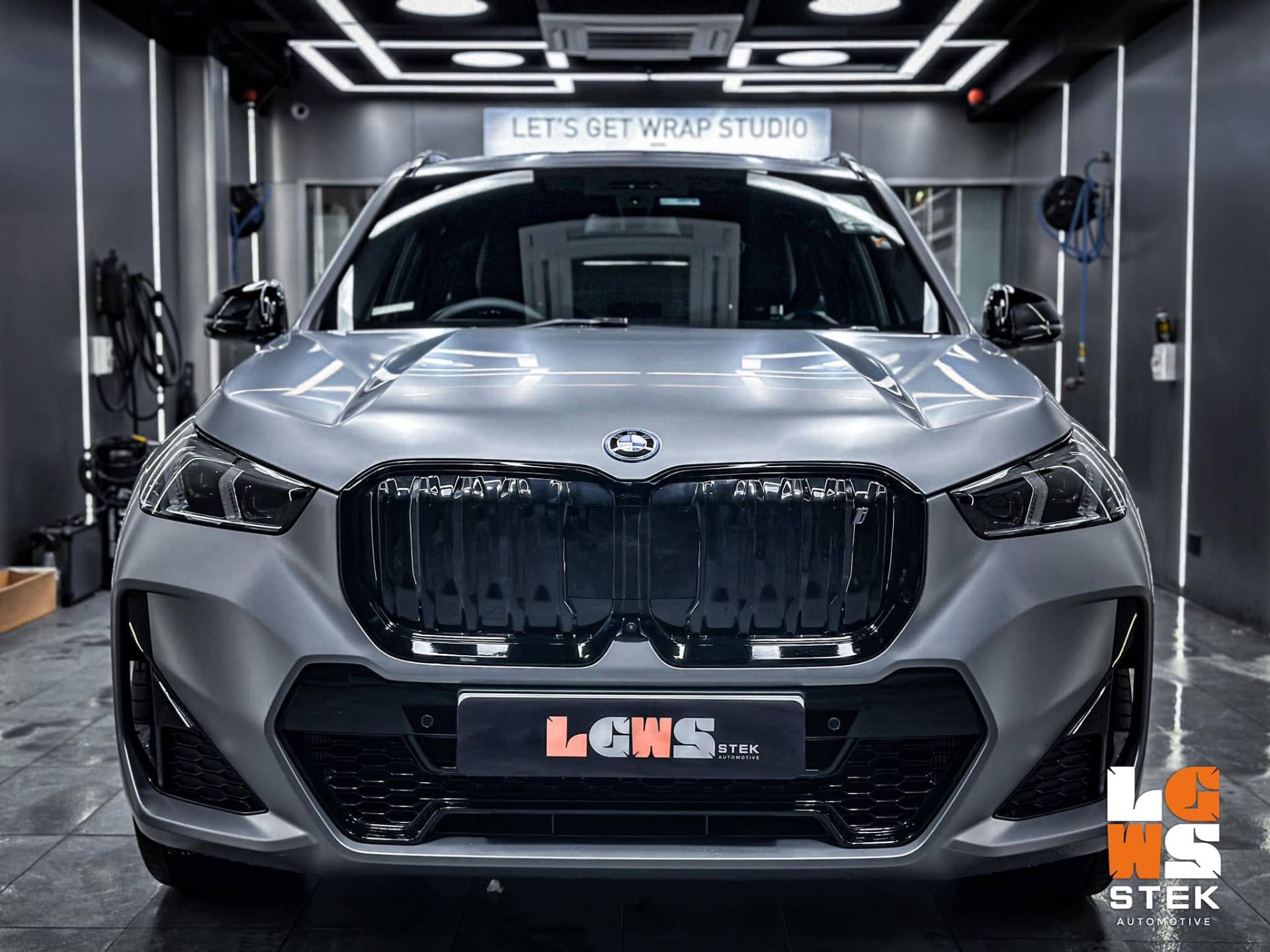 BMW iX1 STEK DYNOMatt 透明啞面漆面保護膜 (Matte PPF) 施工作品